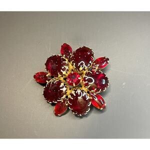 Vintage Juliana D&E Red Glass Garnet Rhinestone Brooch Goldtone